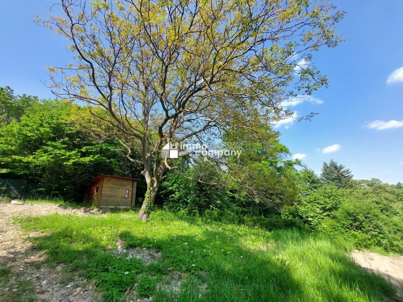 1199m² Land in Klosterneuburg, Austria No. 39990