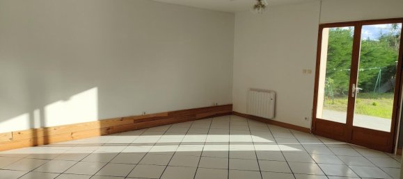 2 bedrooms House in Herry, France No. 161022 8