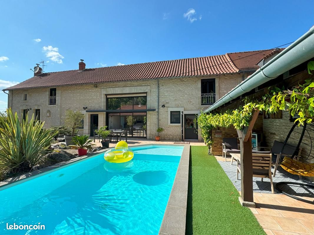 5 chambres Maison à Vienne, France No. 342343