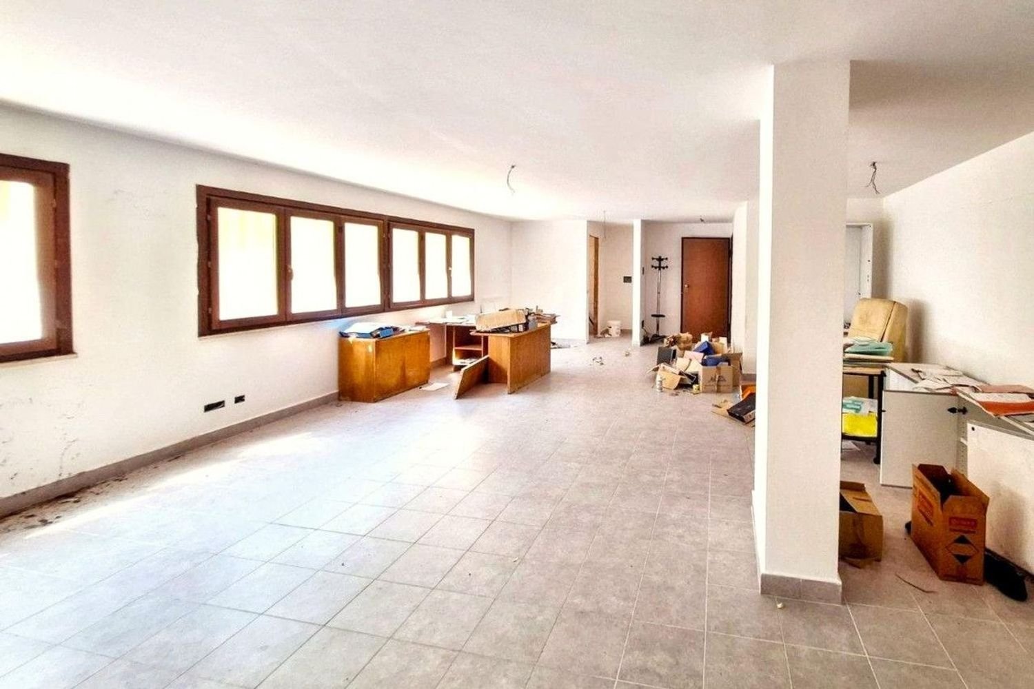 Gewerbliche Immobilie in Carini, Italy 20m², Nr. 336031