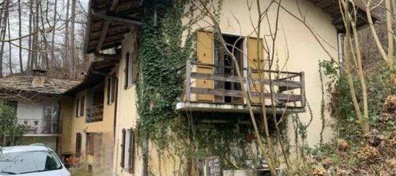 9 rooms Apartment in Martiniana Po, Italy No. 279504 2