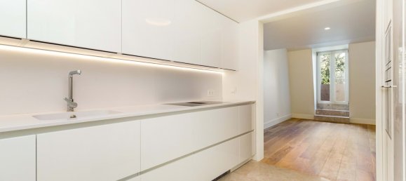 6 bedrooms Duplex in Lisbon, Portugal No. 112716 10