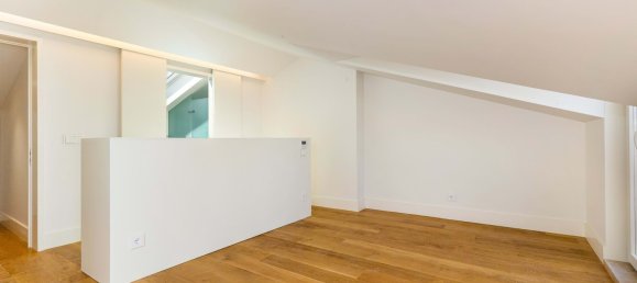 6 bedrooms Duplex in Lisbon, Portugal No. 112716 23
