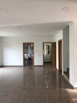 11 bedrooms House in Corroios, Portugal No. 123910