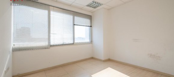 Oficina de 5 habitaciónes en Nicosia, Cyprus No. 26009 10
