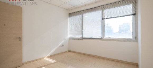 Oficina de 5 habitaciónes en Nicosia, Cyprus No. 26009 9