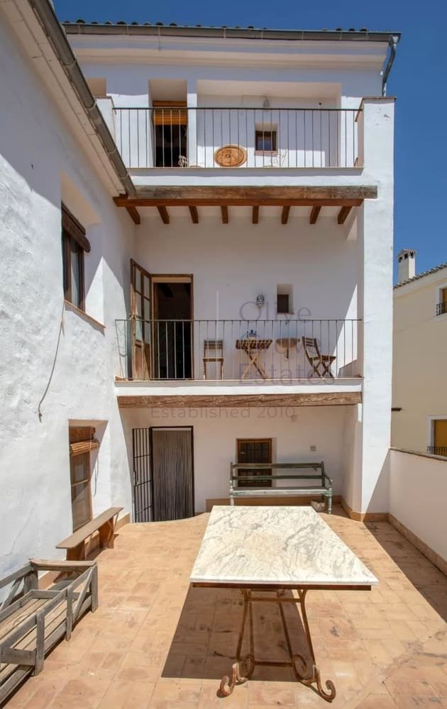 Adosado de 8 dormitorios en Biar, Spain No. 164233