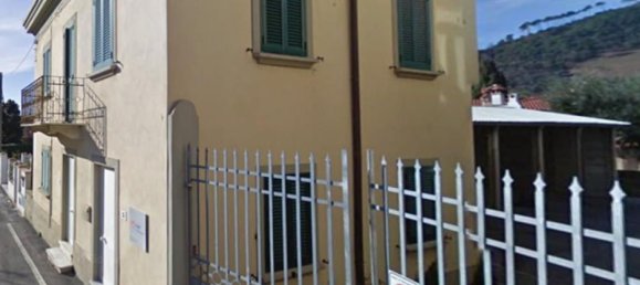 Здание 563м² в Пьетрасанта, Италия № 158740 8