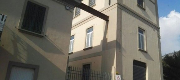 Здание 563м² в Пьетрасанта, Италия № 158740 6