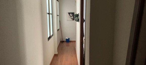 Apartamento de 4 dormitorios en Córdoba, Spain No. 157423 3