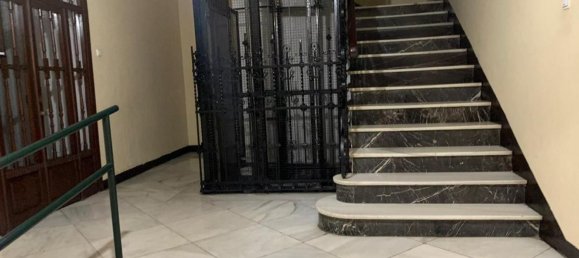 Apartamento de 4 dormitorios en Córdoba, Spain No. 157423 2