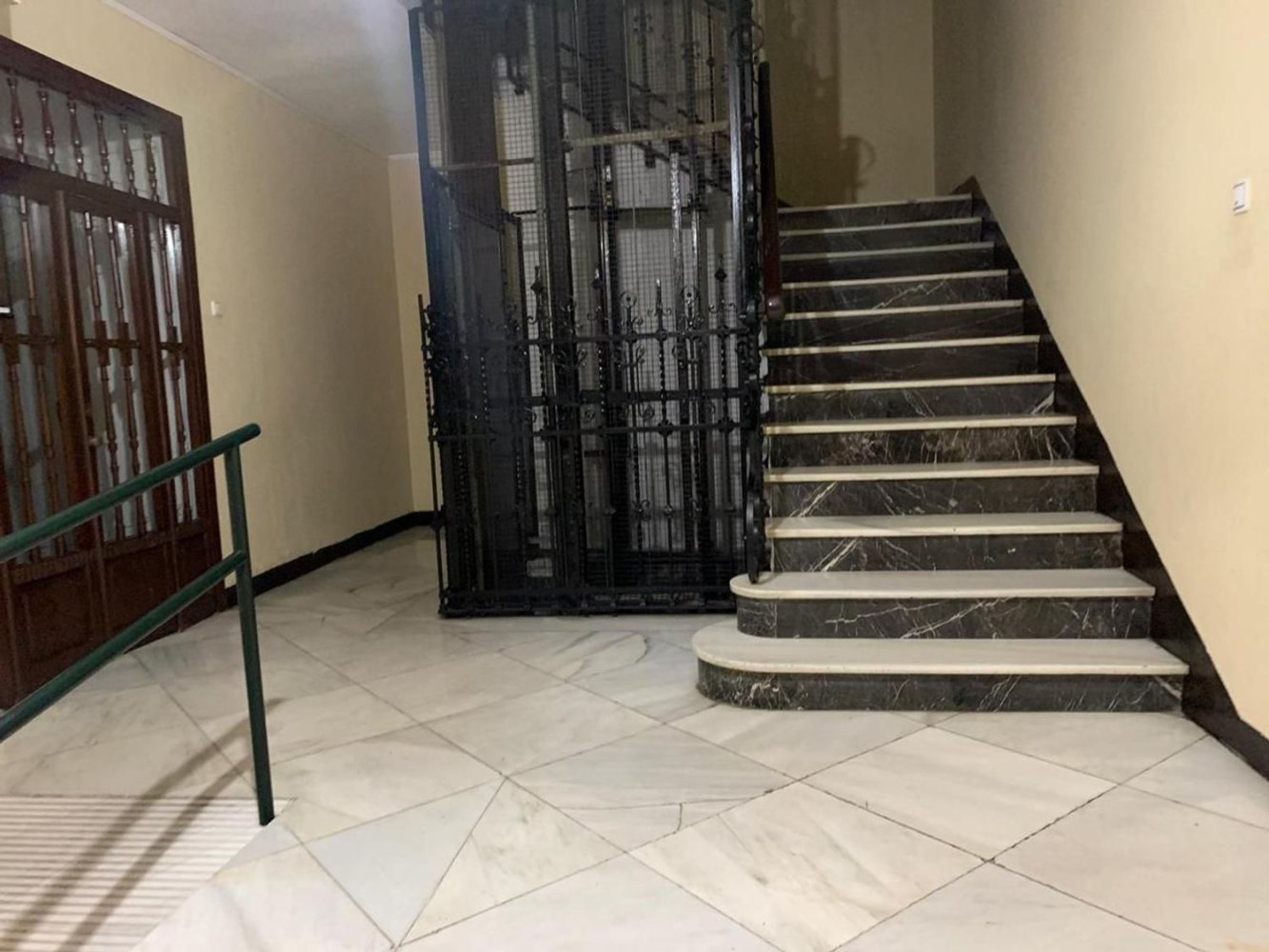 Apartamento de 4 dormitorios en Córdoba, Spain No. 157423