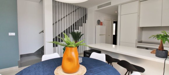 3 bedrooms House in Alicante, Spain No. 182063 14