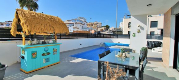 3 bedrooms House in Alicante, Spain No. 182063 8