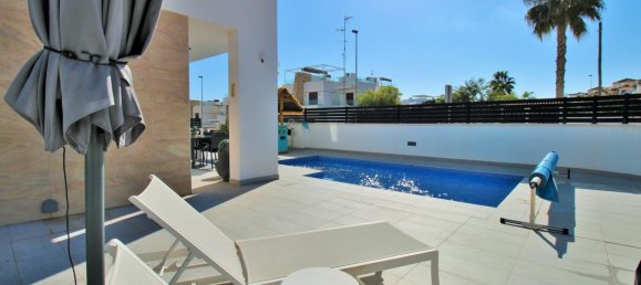 3 bedrooms House in Alicante, Spain No. 182063 41
