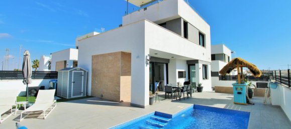 3 bedrooms House in Alicante, Spain No. 182063 5