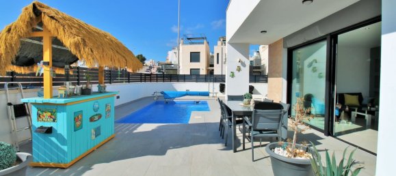 3 bedrooms House in Alicante, Spain No. 182063 6