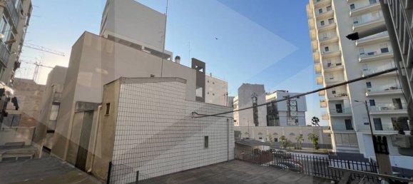 3 rooms Apartment in Bari, Italy No. 32790 12