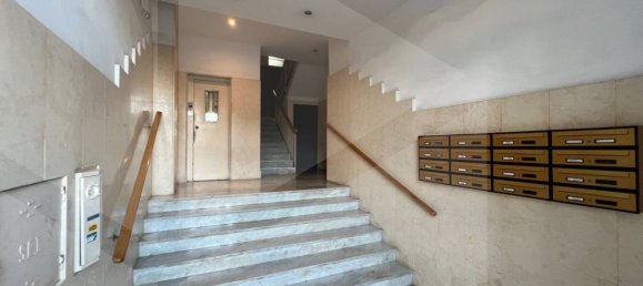 3 rooms Apartment in Bari, Italy No. 32790 5