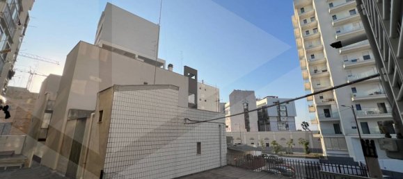 3 rooms Apartment in Bari, Italy No. 32790 13