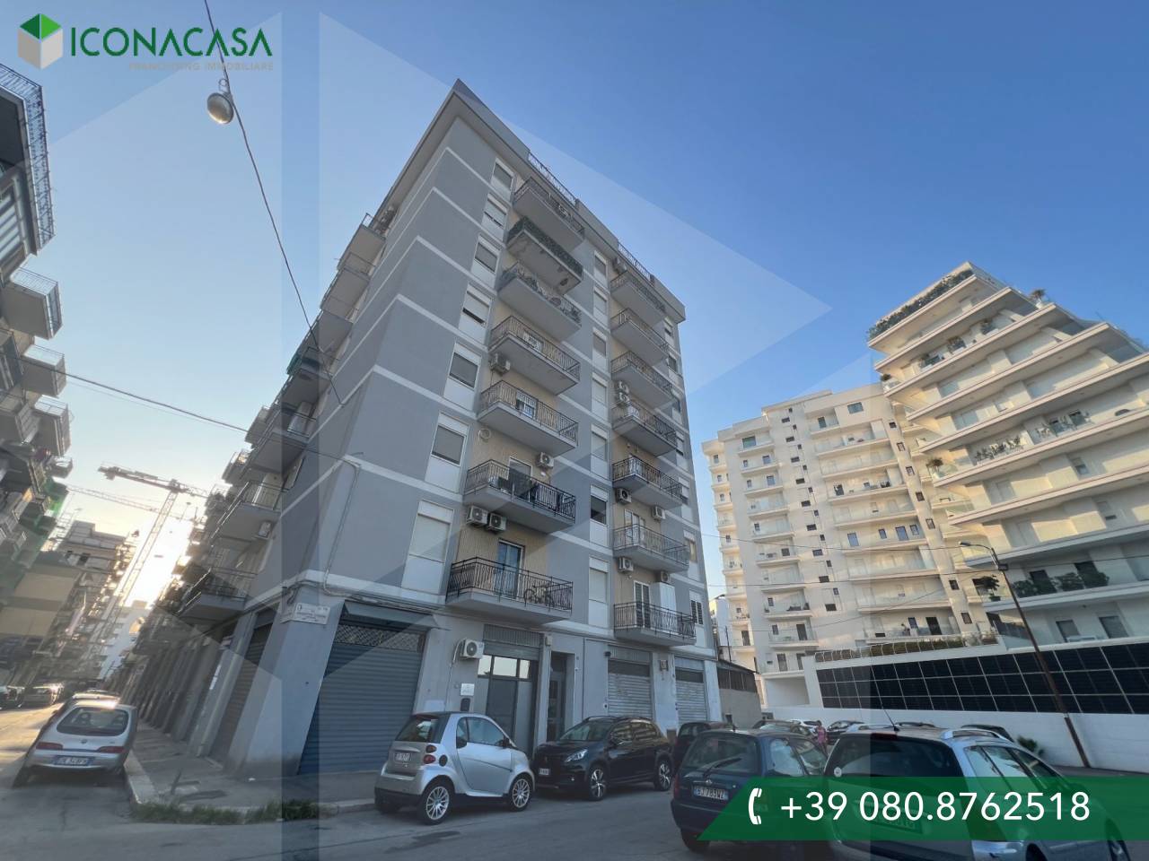 3 rooms Apartment in Bari, Italy No. 32790