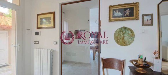 4 bedrooms Villa in Livorno, Italy No. 76374 12