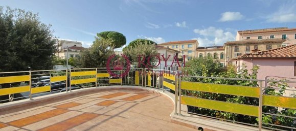 4 bedrooms Villa in Livorno, Italy No. 76374 35