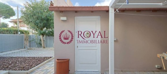 4 bedrooms Villa in Livorno, Italy No. 76374 4