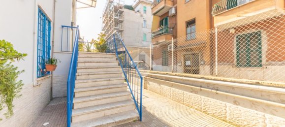 1 bedroom Apartment in Rome, Italy No. 8719 3