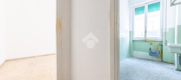 1 bedroom Apartment in Rome, Italy No. 8719 4