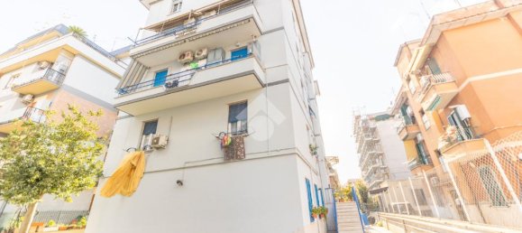 1 bedroom Apartment in Rome, Italy No. 8719 2