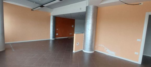 Oficina en Avezzano, Italy 177 m² No. 371537 4