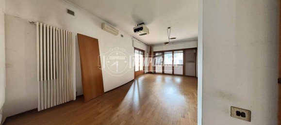 2 Schlafzimmer Haus in Montegrotto Terme, Italy, Nr. 261937 4