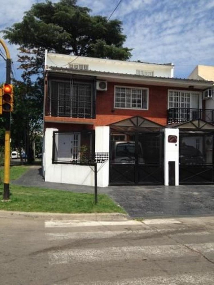 3 chambres Maison à Tres de Febrero, Argentina No. 76534