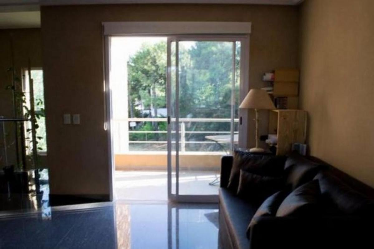 5 bedrooms House in Mar del Plata, Argentina No. 97771