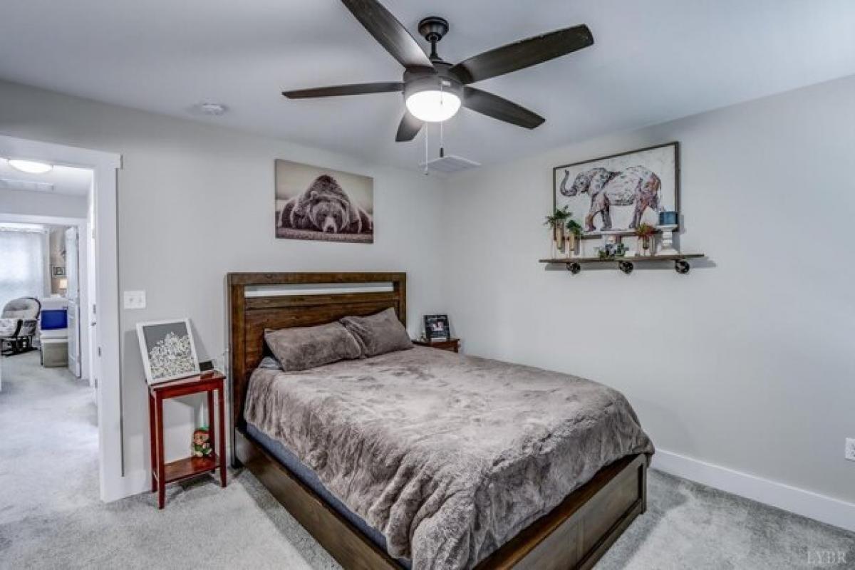 3 bedrooms House in Evington, USA No. 416320