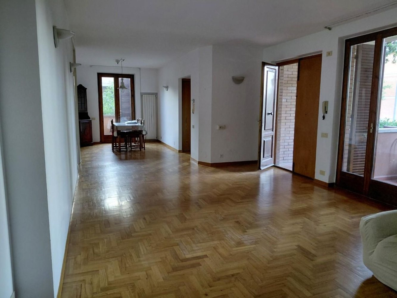 5 bedrooms Villa in Poggibonsi, Italy No. 323137