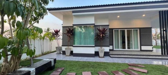 Дом с 3 спальнями в Банг Ламунг, Таиланд № 13119 2