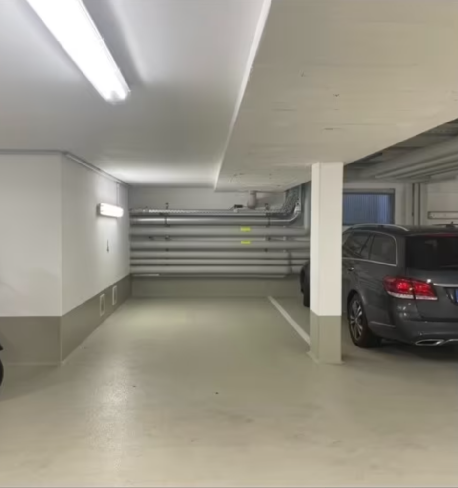  Parking in Zehlendorf, Germany No. 355516