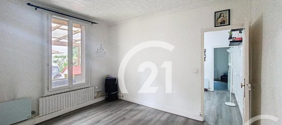 3 bedrooms House in Villiers-le-Bel, France No. 279850 10