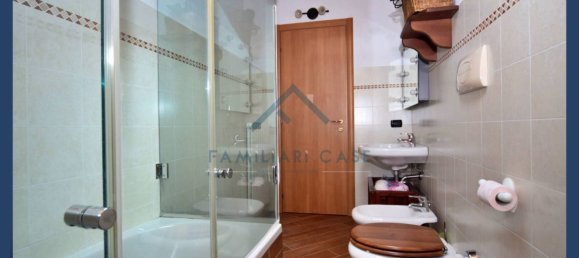 1 bedroom Apartment in Gazzada Schianno, Italy No. 294977 15