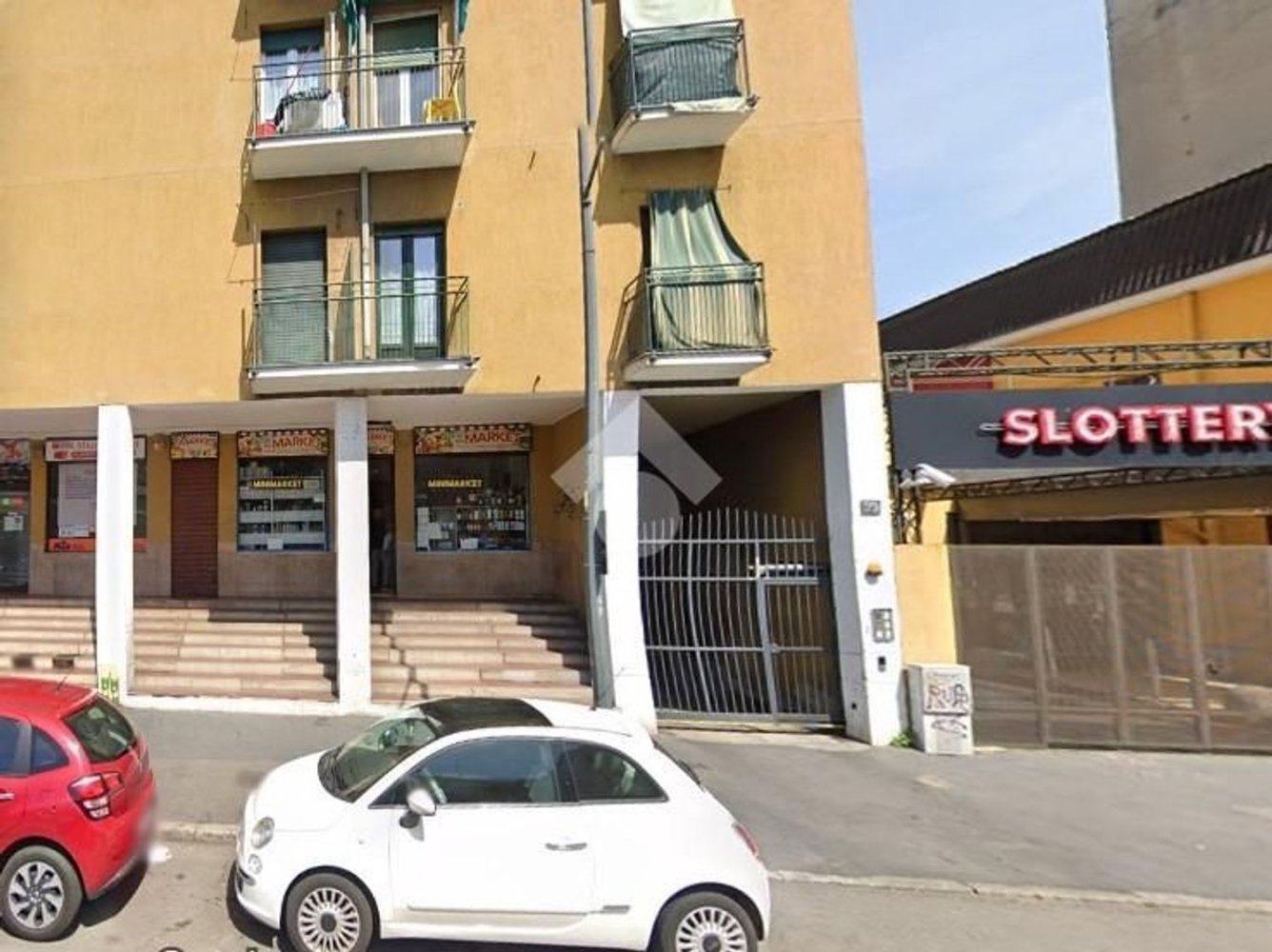 75m² Warehouse in Milan, Italy No. 364795