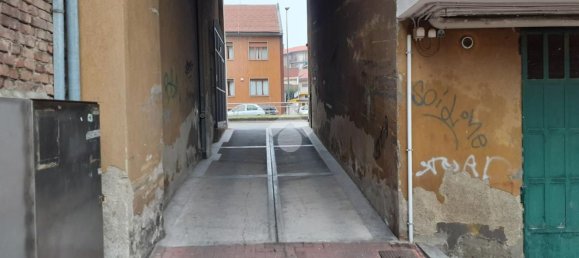 75m² Warehouse in Milan, Italy No. 364795 3