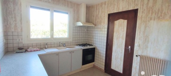 5-Zimmer Haus in Coings, France, Nr. 216137 3