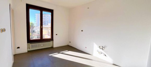 Apartamento de 4 habitaciónes en Besana in Brianza, Italy No. 34118 4