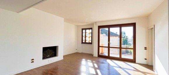 Apartamento de 4 habitaciónes en Besana in Brianza, Italy No. 34118 18