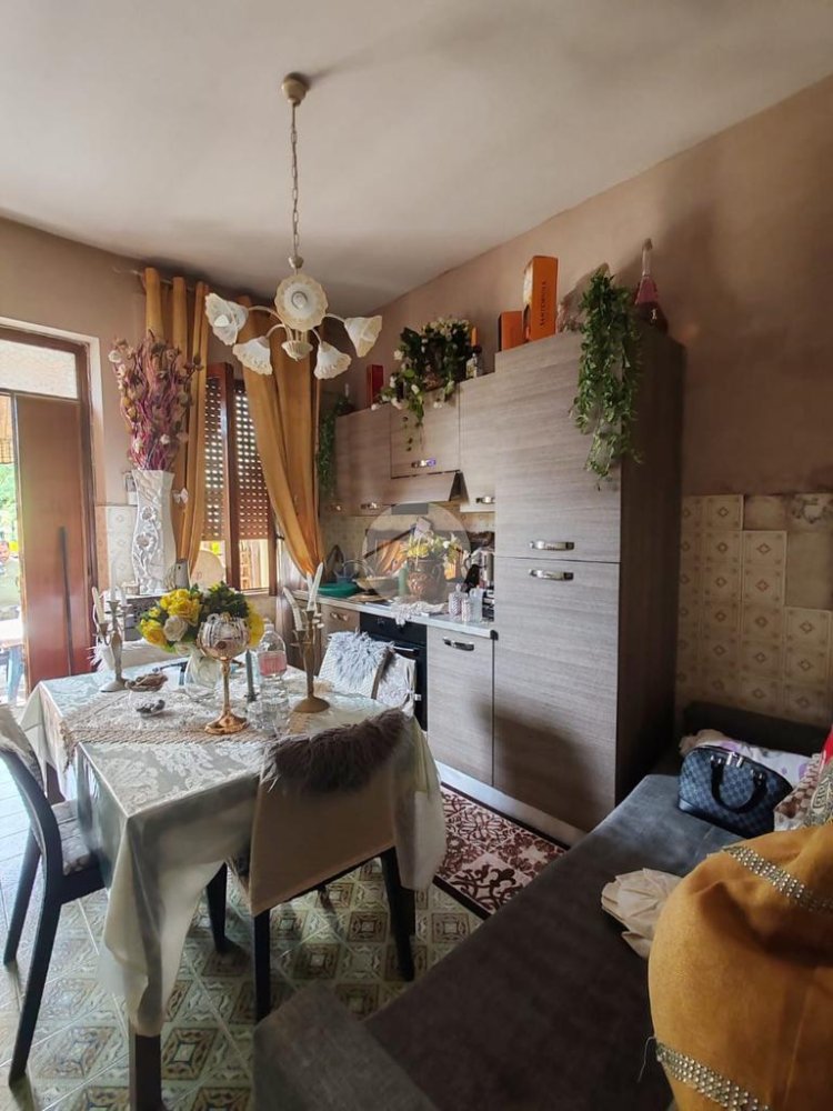 Casa de 1 dormitorio en Frosinone, Italy No. 386010