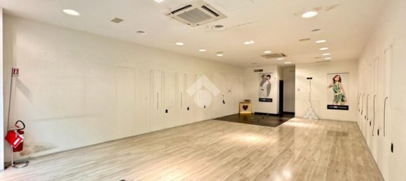 2 rooms Apartment in Udine, Italy No. 299554 2