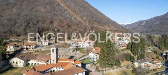 4 غرف نوم فيلا في Valganna, Italy رقم 103423 33