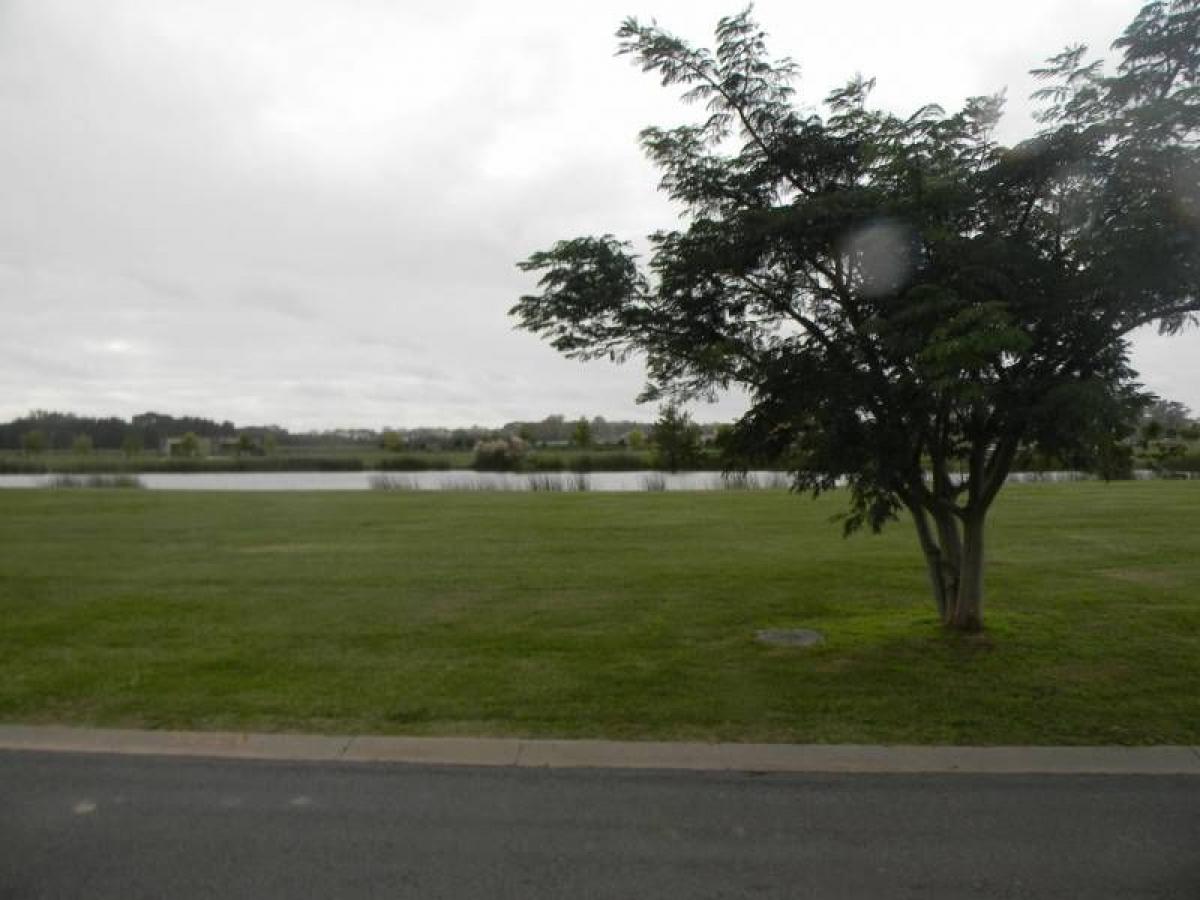  Land in Escobar, Argentina No. 121508
